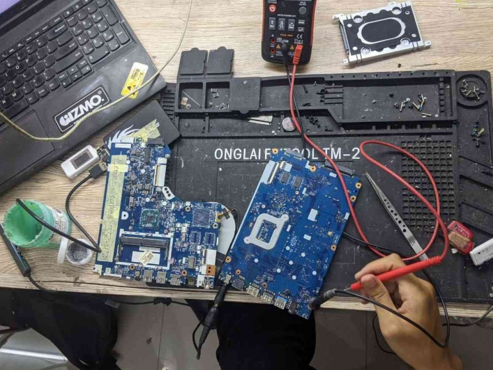 komponen penting laptop